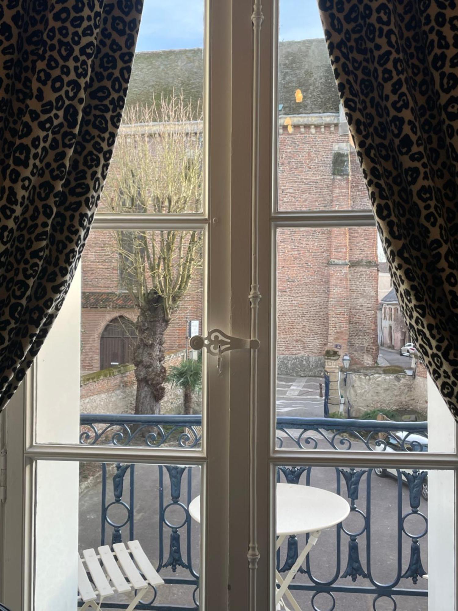 Hotel Chateau Des Jacobins Agen Exterior photo