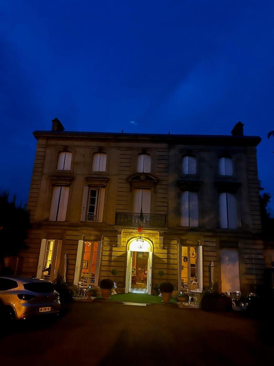 Hotel Chateau Des Jacobins Agen Exterior photo
